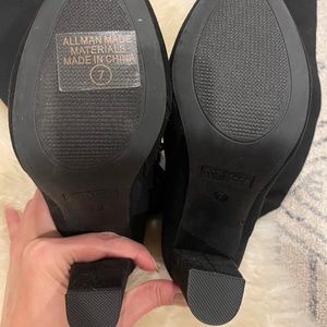 Never worn black over the knee top moda boots